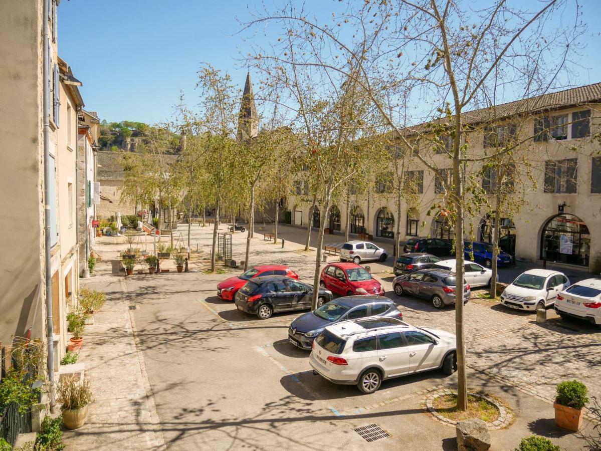 Gite Des Augustins Crémieu Buitenkant foto